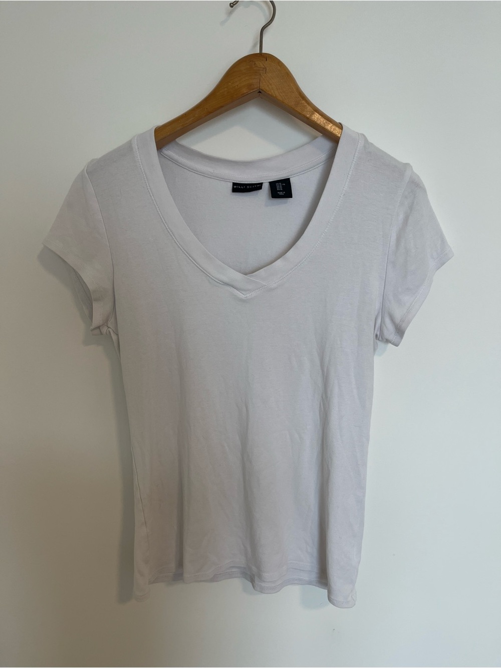 Willi Smith White V-Neck Short Sleeve Tee